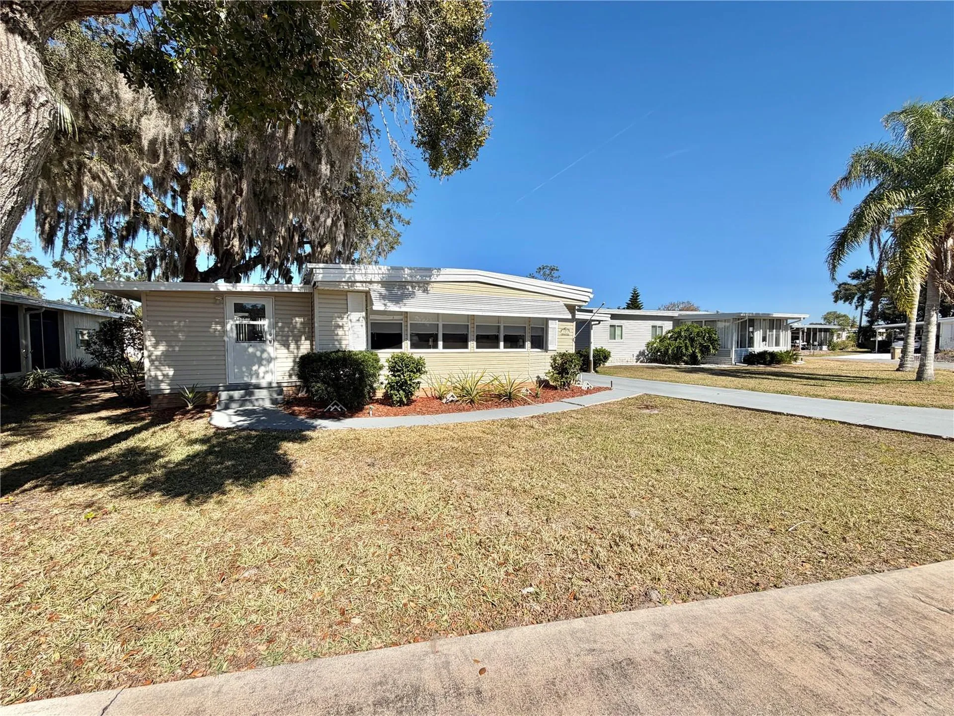 103 Tamarisk Way Leesburg FL 34748