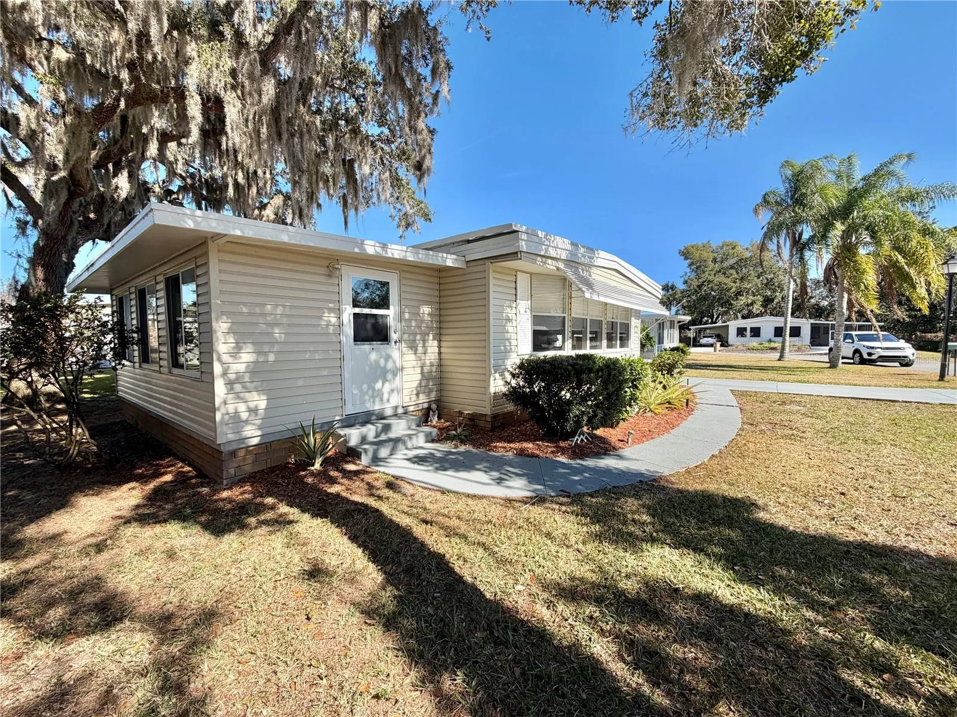103 Tamarisk Way Leesburg FL 34748