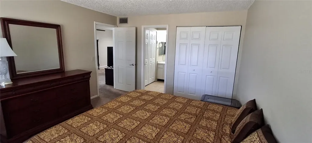 4737 Lake Villa Drive Clearwater FL 33762