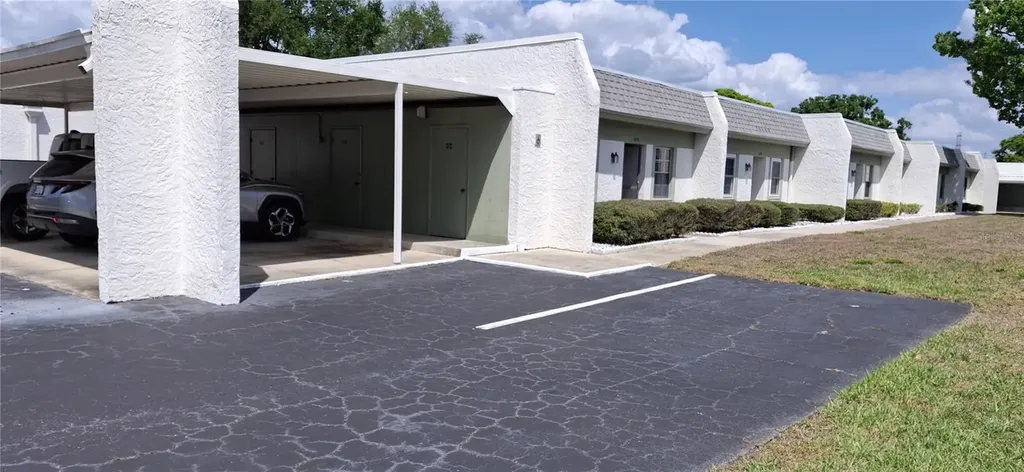 4737 Lake Villa Drive Clearwater FL 33762