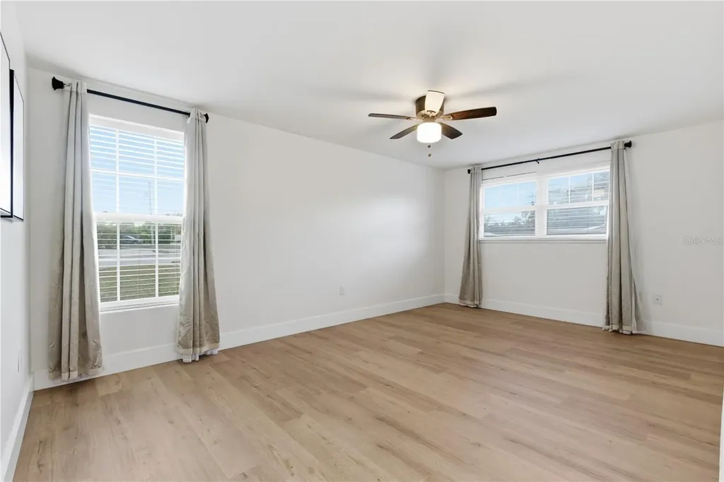 327 Sunny Lane Belleair FL 33756