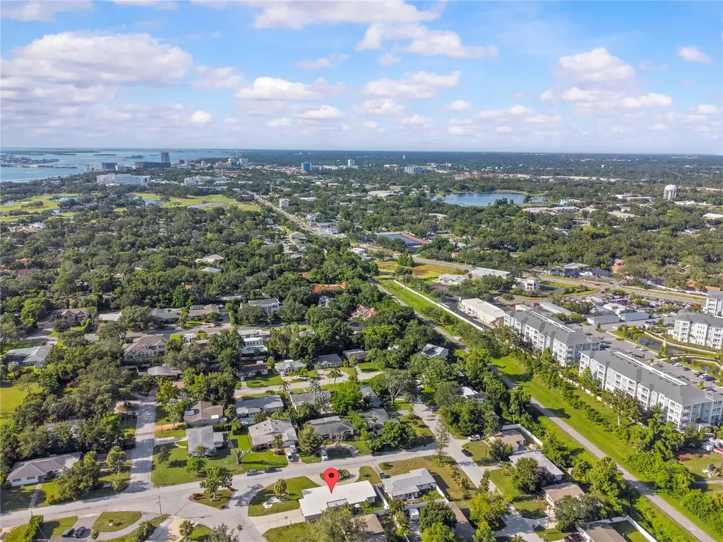 327 Sunny Lane Belleair FL 33756