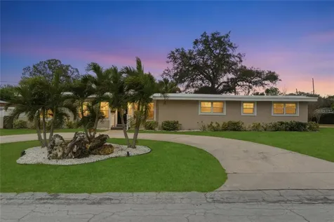 327 Sunny Lane Belleair FL 33756