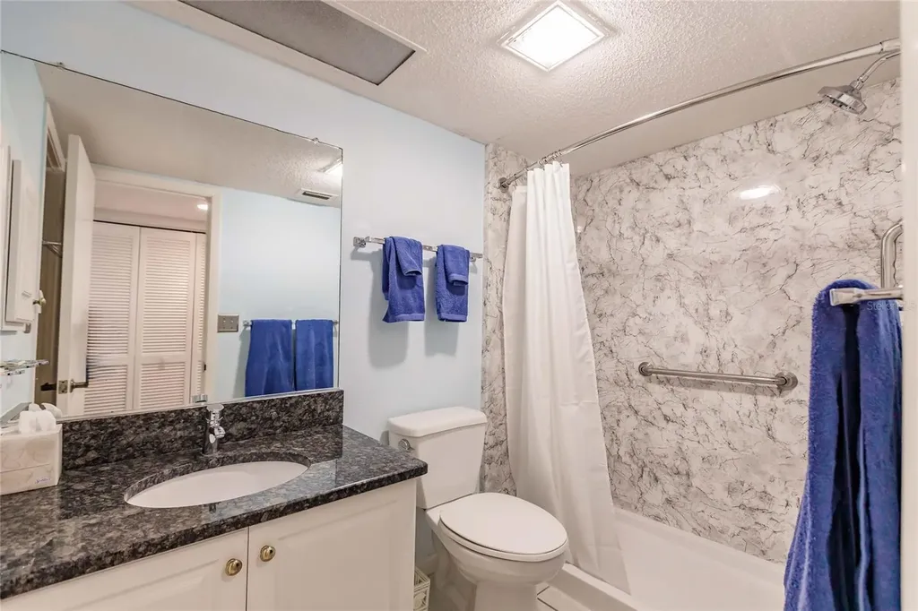 6061 E Peppertree Way Sarasota FL 34242