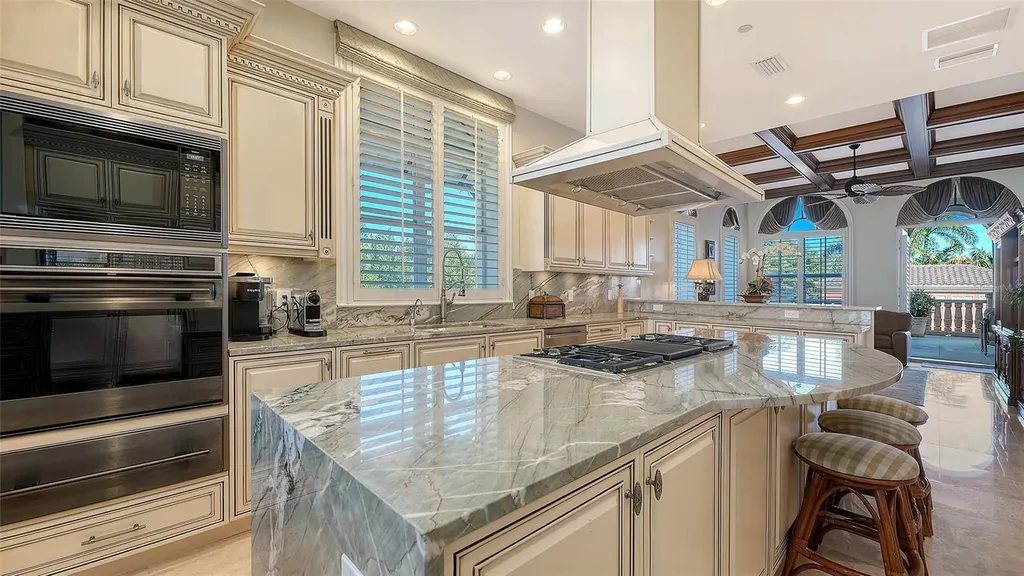 4127 Gulf Of Mexico Drive Longboat Key FL 34228
