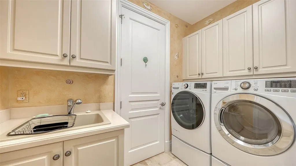 4127 Gulf Of Mexico Drive Longboat Key FL 34228