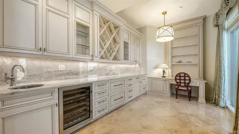 4127 Gulf Of Mexico Drive Longboat Key FL 34228