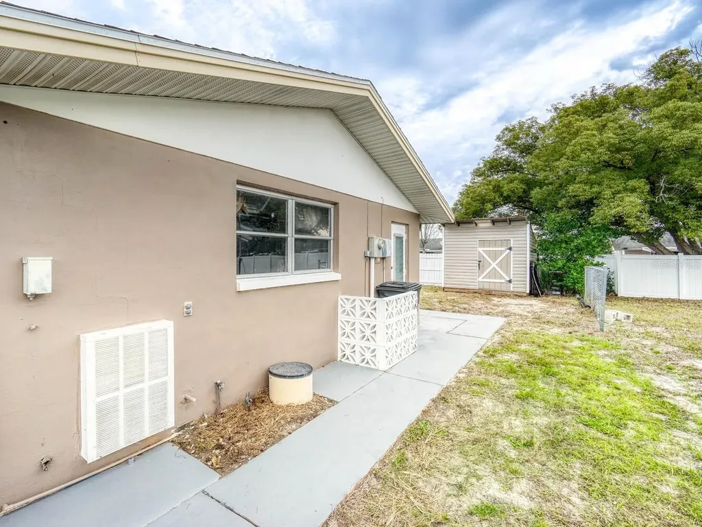 10320 Honeysuckle Lane Port Richey FL 34668