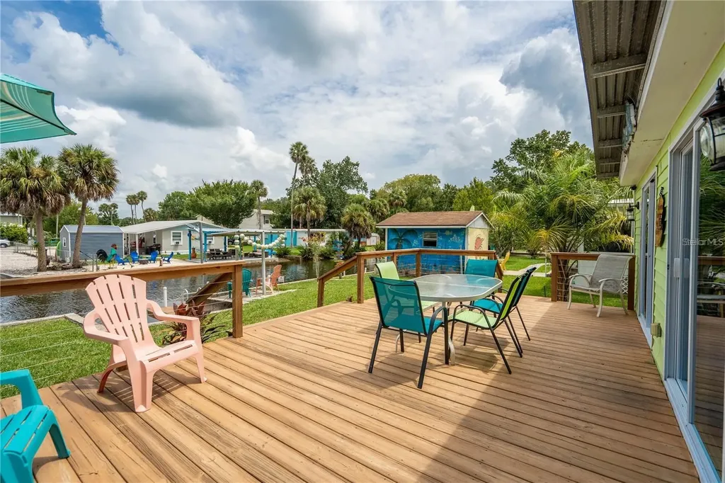 6051 Colony Circle Weeki Wachee FL 34607
