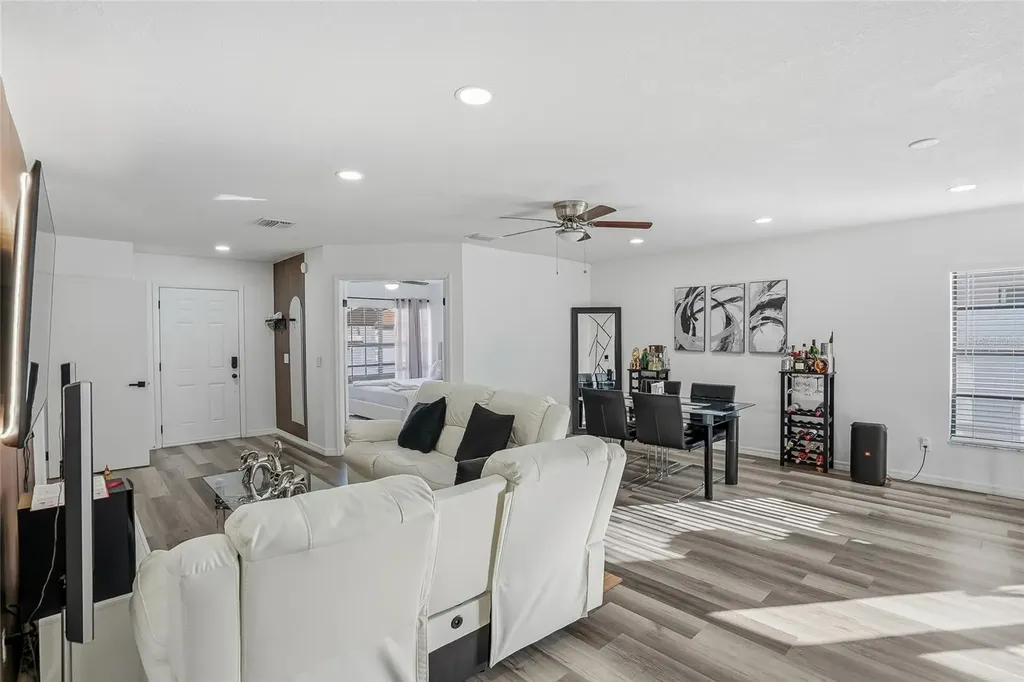 9209 Camino Villa Boulevard Tampa FL 33635