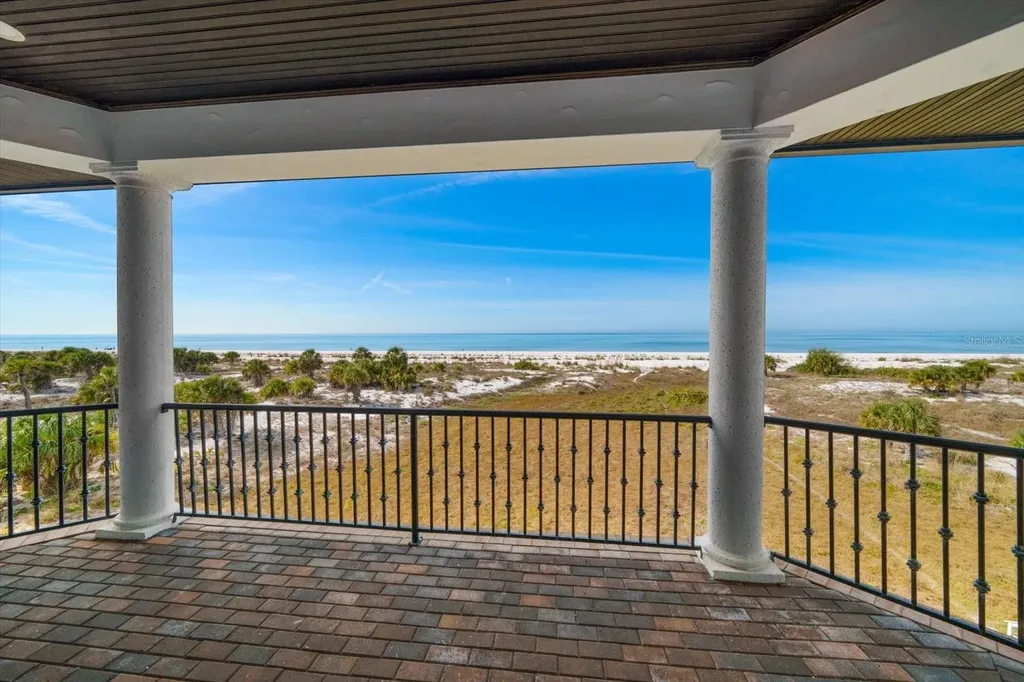 1040 Eldorado Avenue Clearwater Beach FL 33767