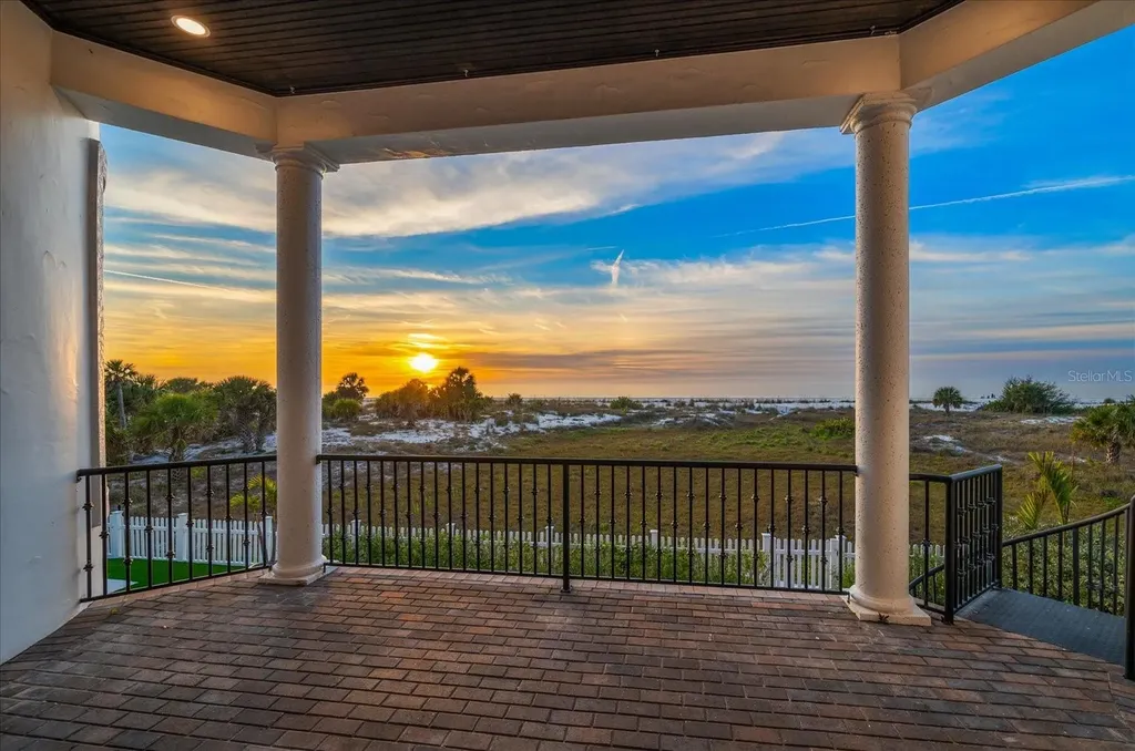 1040 Eldorado Avenue Clearwater Beach FL 33767