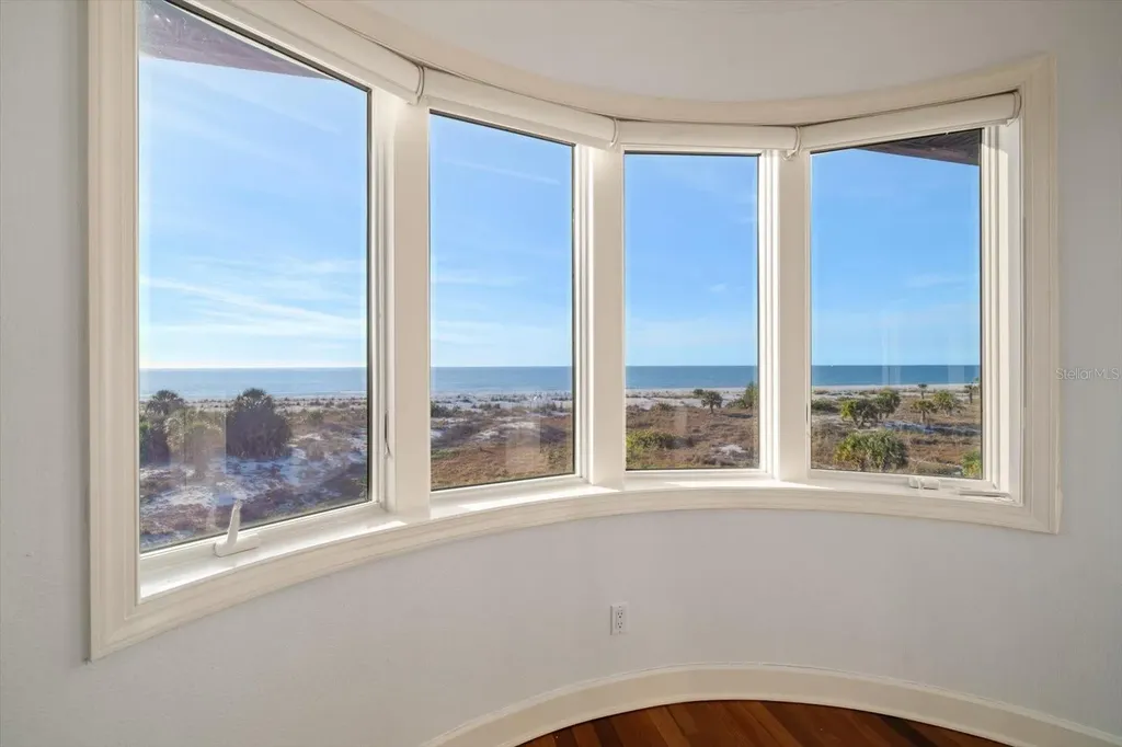 1040 Eldorado Avenue Clearwater Beach FL 33767