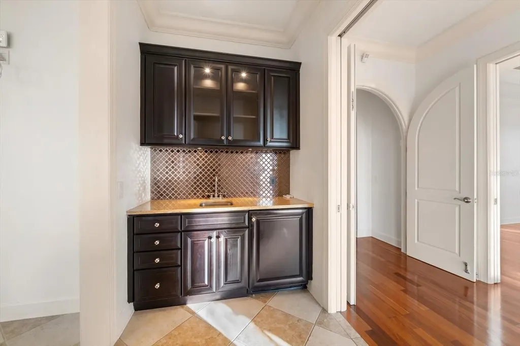 1040 Eldorado Avenue Clearwater Beach FL 33767