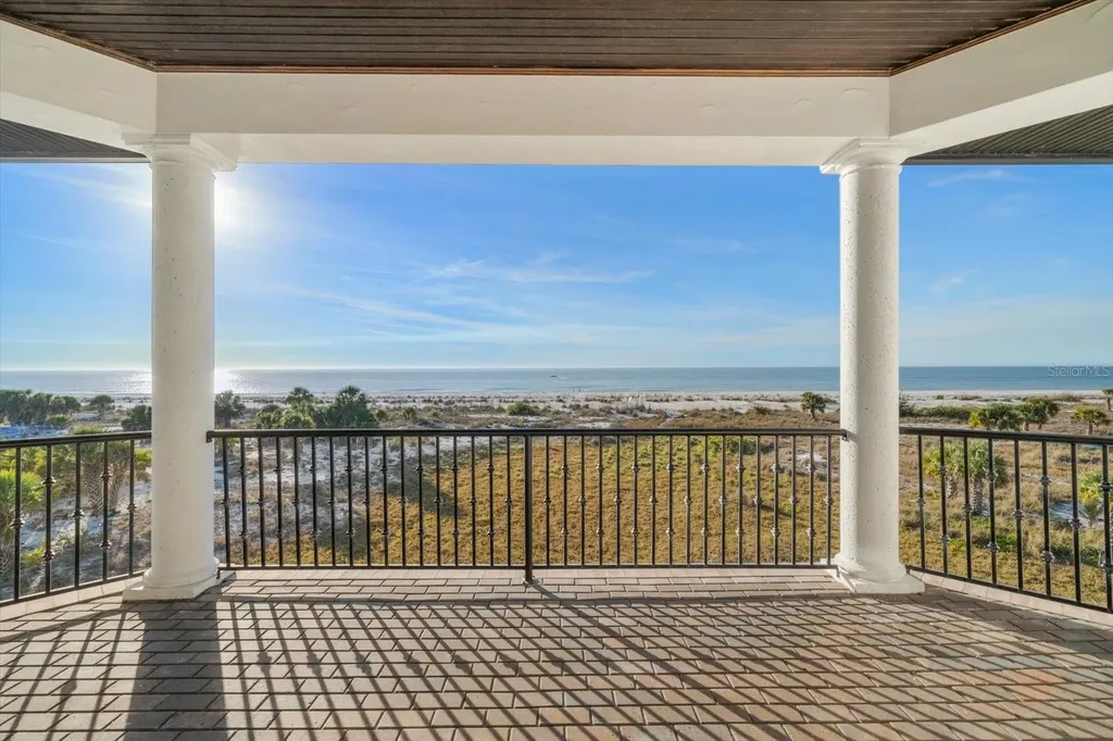 1040 Eldorado Avenue Clearwater Beach FL 33767