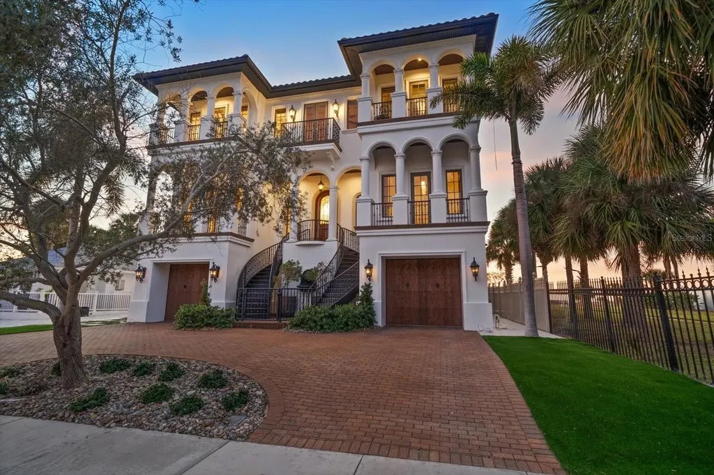 1040 Eldorado Avenue Clearwater Beach FL 33767