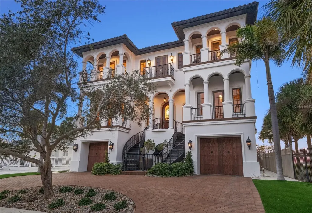 1040 Eldorado Avenue Clearwater Beach FL 33767
