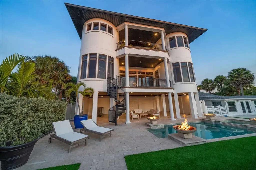 1040 Eldorado Avenue Clearwater Beach FL 33767