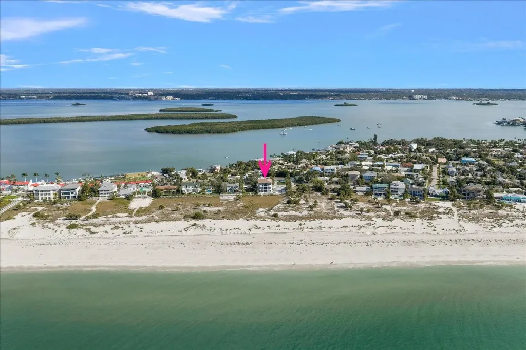 1040 Eldorado Avenue Clearwater Beach FL 33767