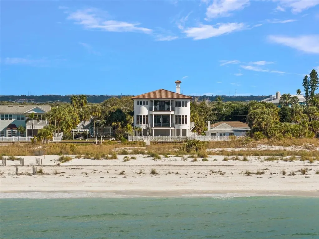 1040 Eldorado Avenue Clearwater Beach FL 33767
