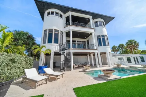 1040 Eldorado Avenue Clearwater Beach FL 33767