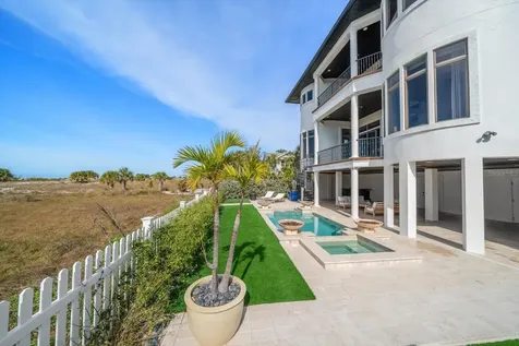 1040 Eldorado Avenue Clearwater Beach FL 33767