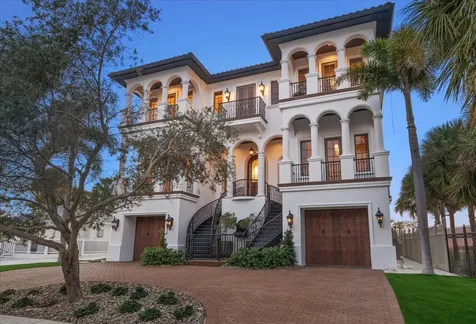 1040 Eldorado Avenue Clearwater Beach FL 33767