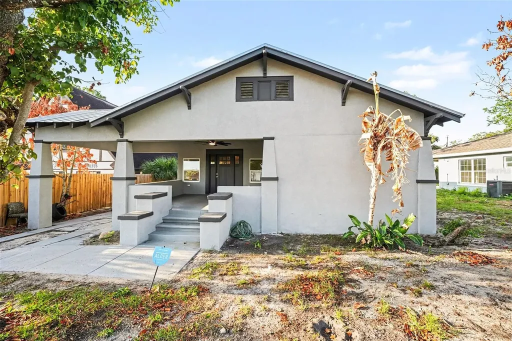 129 W Park Avenue Lake Wales FL 33853