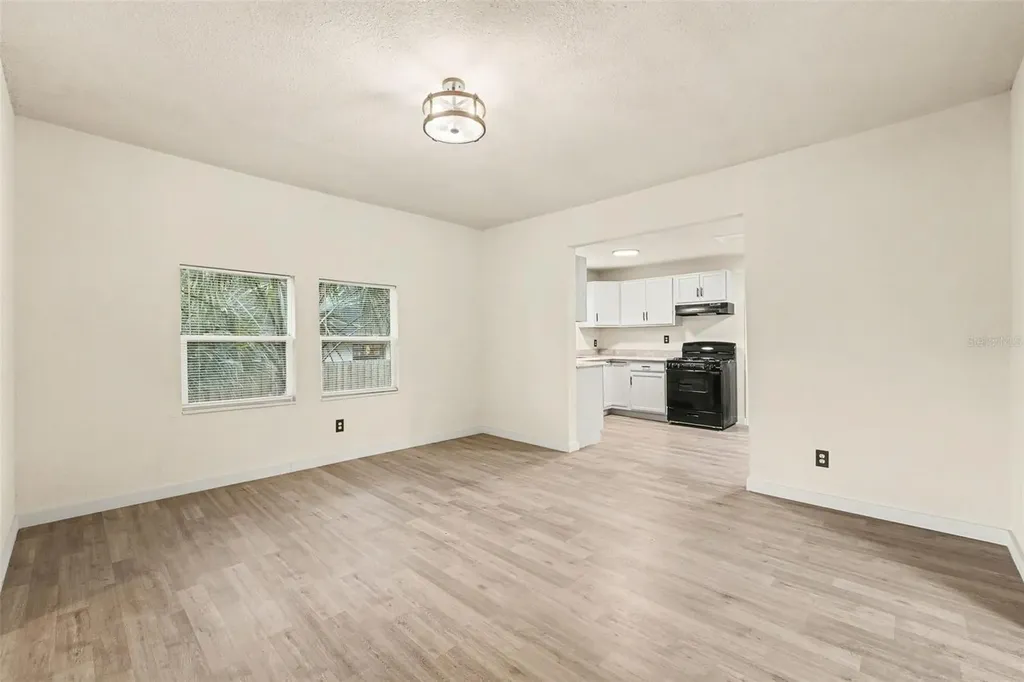 129 W Park Avenue Lake Wales FL 33853