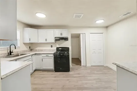 129 W Park Avenue Lake Wales FL 33853