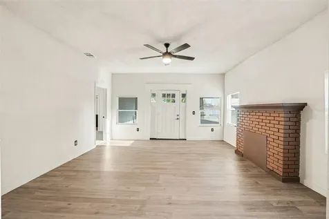 129 W Park Avenue Lake Wales FL 33853