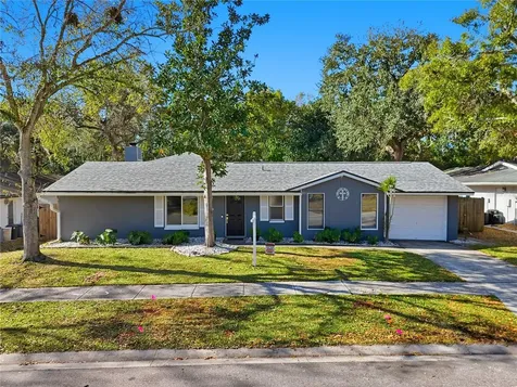 49 Valencia Circle Safety Harbor FL 34695