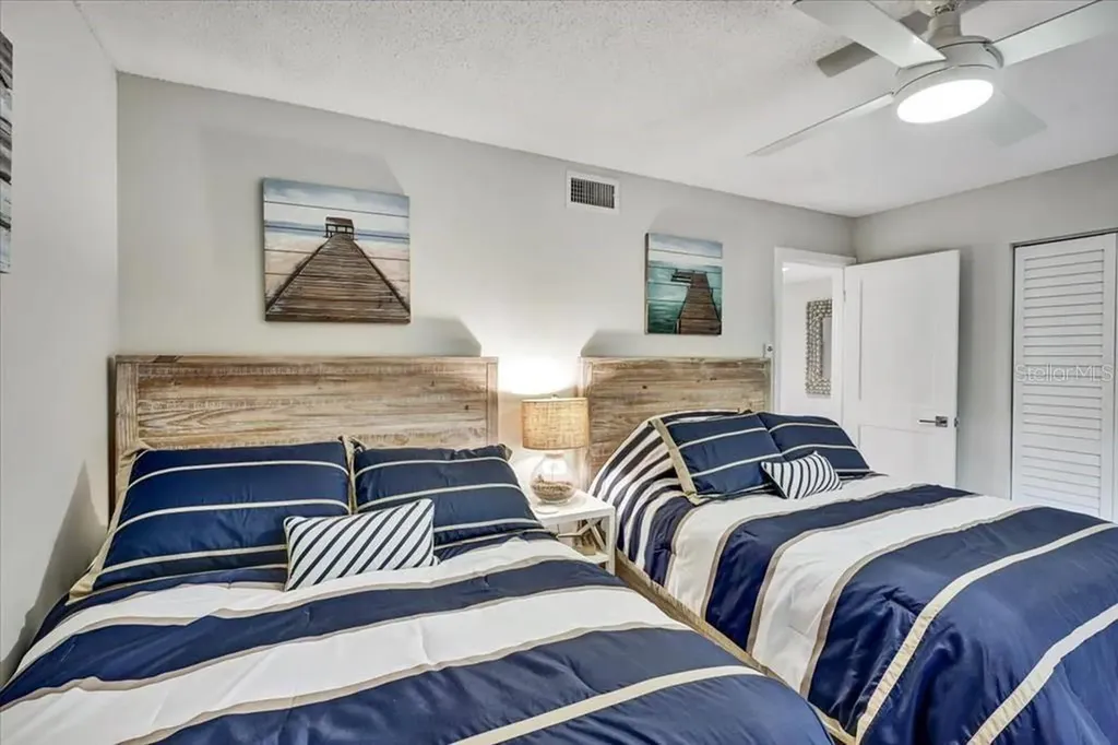 6046 W Peppertree Way Sarasota FL 34242