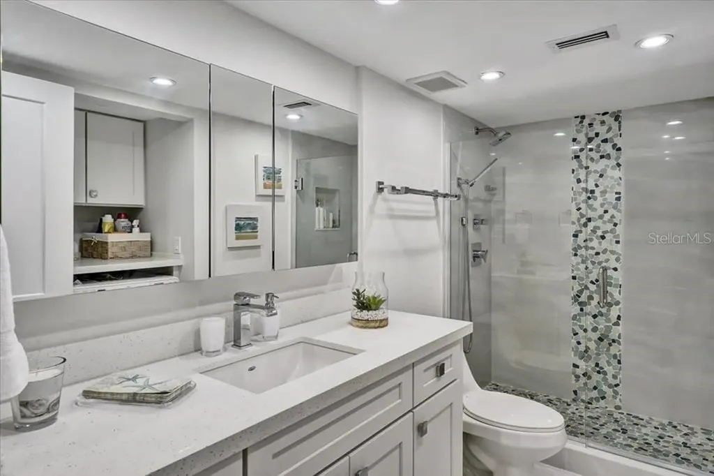 6046 W Peppertree Way Sarasota FL 34242