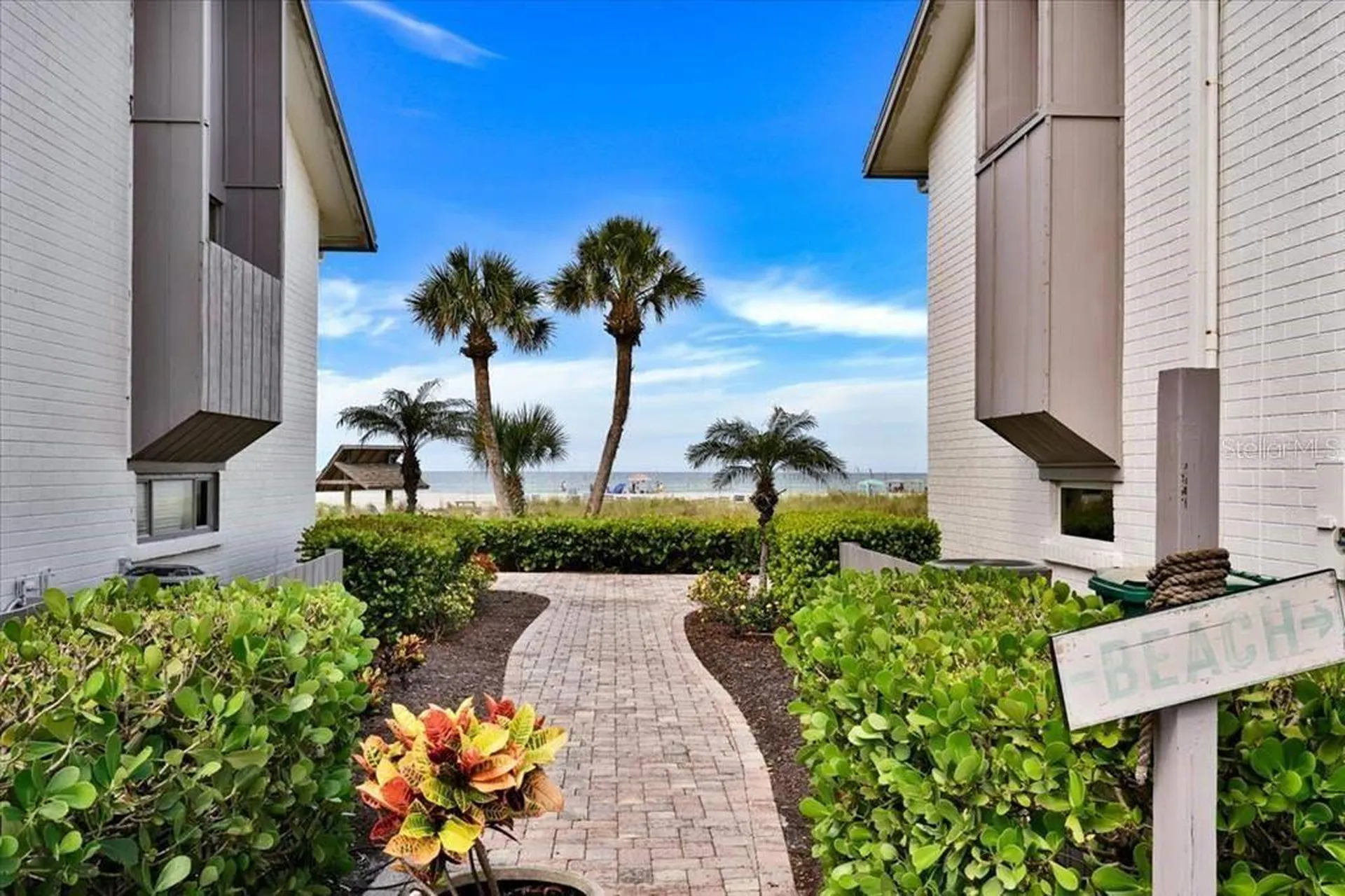 6046 W Peppertree Way Sarasota FL 34242