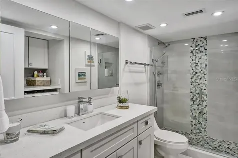 6046 W Peppertree Way Sarasota FL 34242