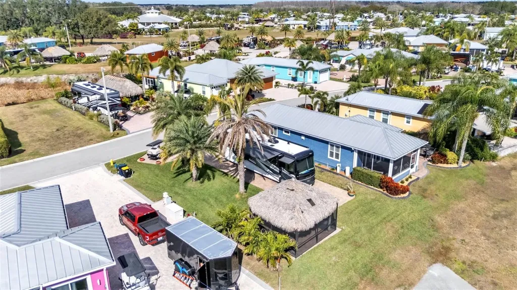3268 Fish Hawk Drive Polk City FL 33868