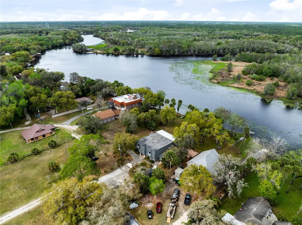 3921 E Osceola Road Geneva FL 32732