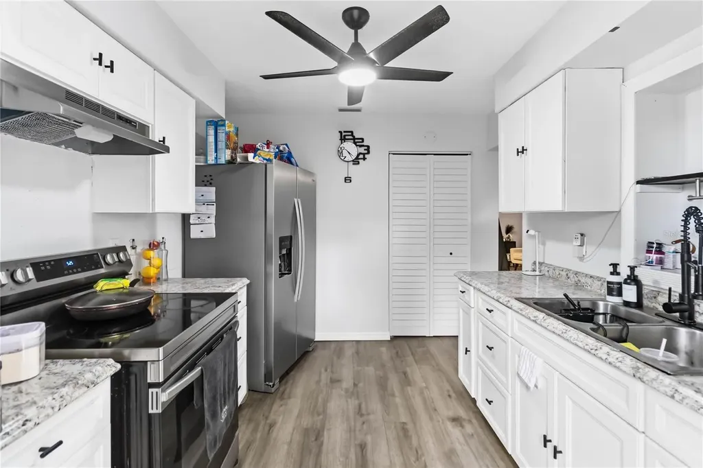 568 E Normandy Boulevard Deltona FL 32725