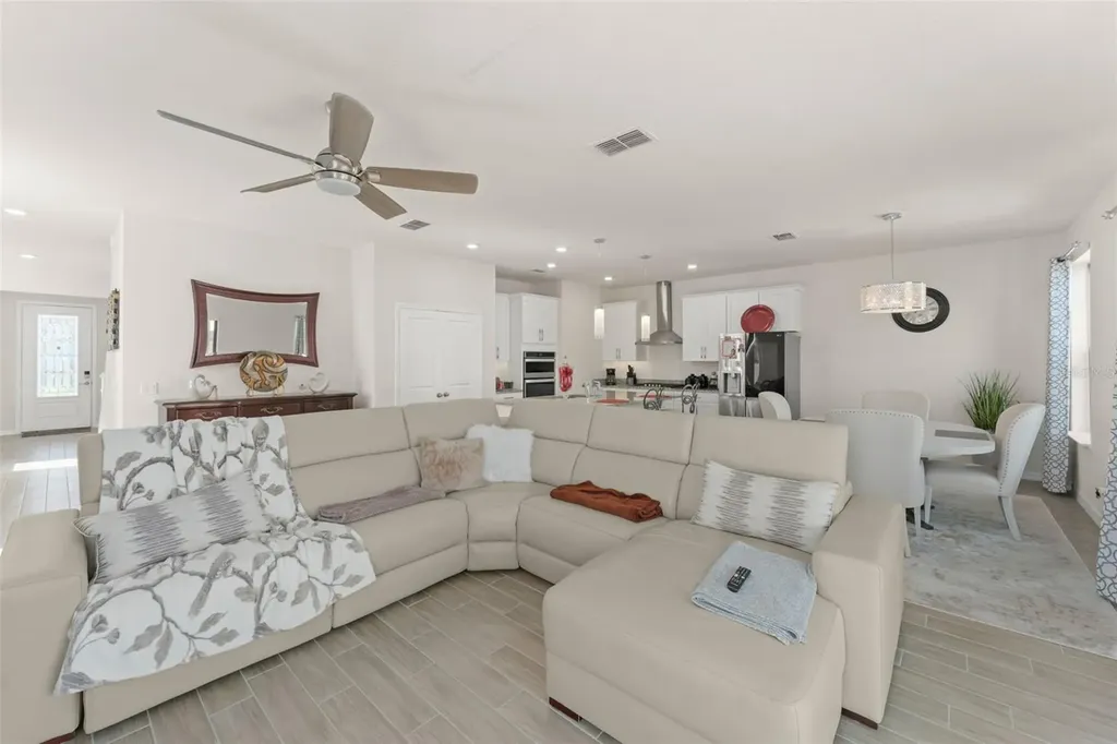 9847 Aurea Moss Lane Orlando FL 32832