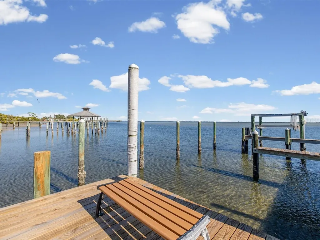 413 S Bayshore Boulevard Safety Harbor FL 34695