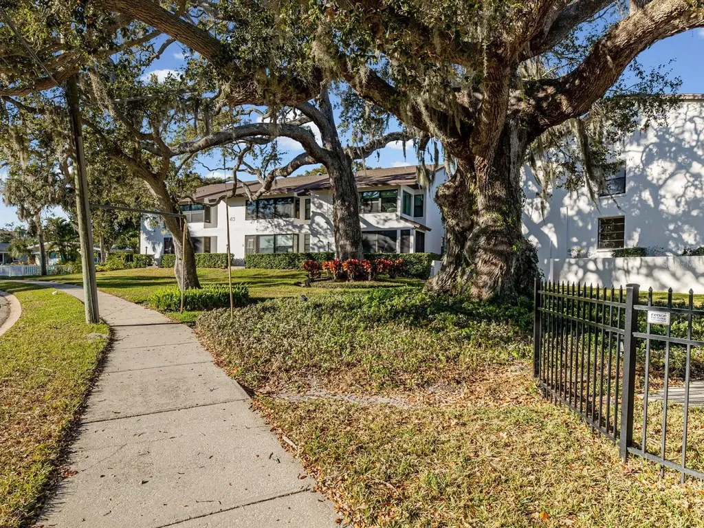 413 S Bayshore Boulevard Safety Harbor FL 34695