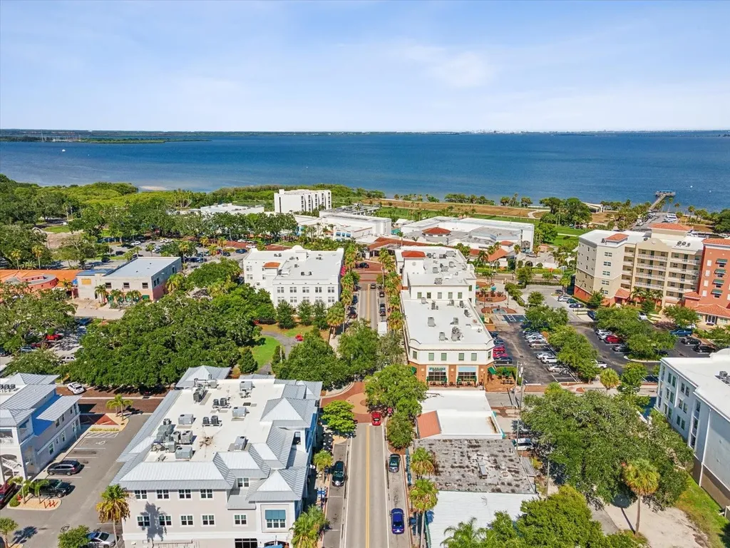 413 S Bayshore Boulevard Safety Harbor FL 34695
