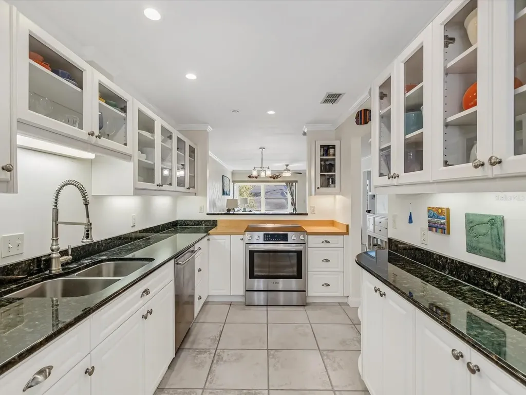 413 S Bayshore Boulevard Safety Harbor FL 34695