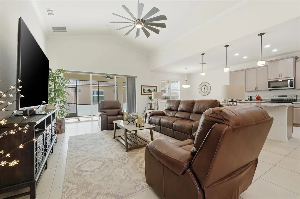 1033 Sawgrass Drive Winter Haven FL 33884