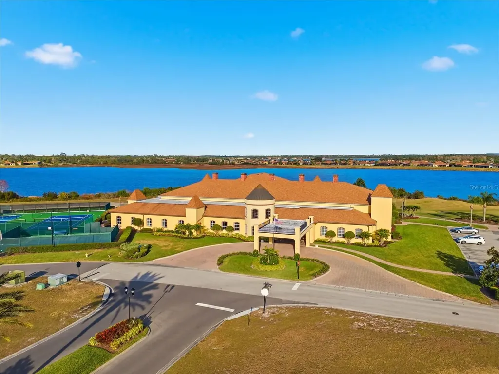 1033 Sawgrass Drive Winter Haven FL 33884
