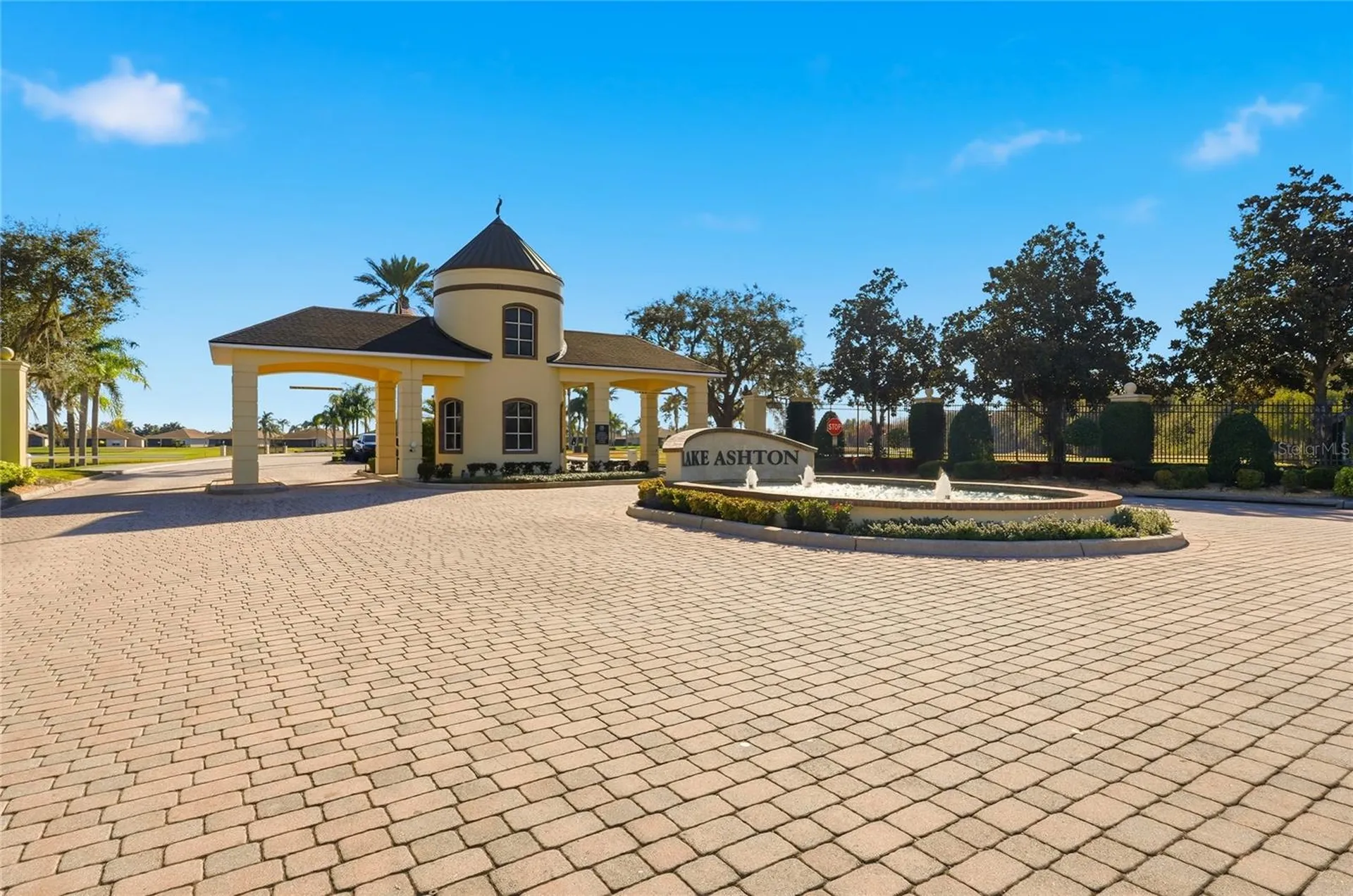1033 Sawgrass Drive Winter Haven FL 33884