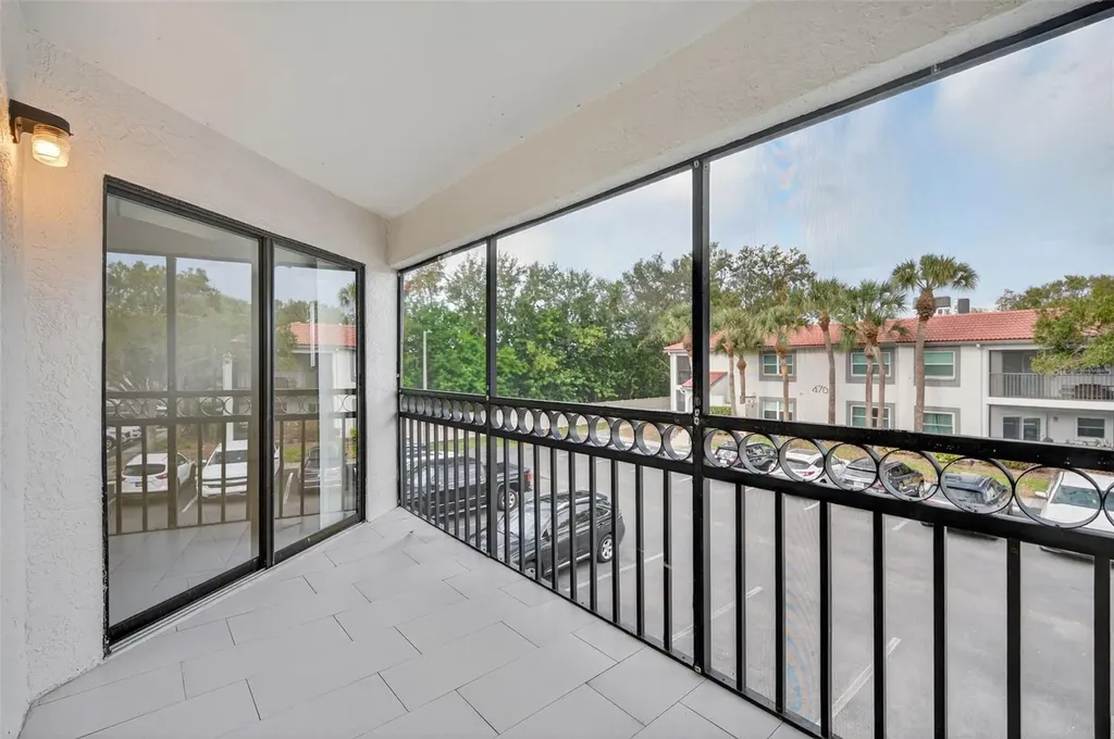 484 Santa Cruz Place NE St Petersburg FL 33703