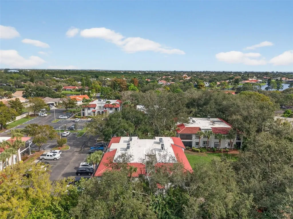 484 Santa Cruz Place NE St Petersburg FL 33703