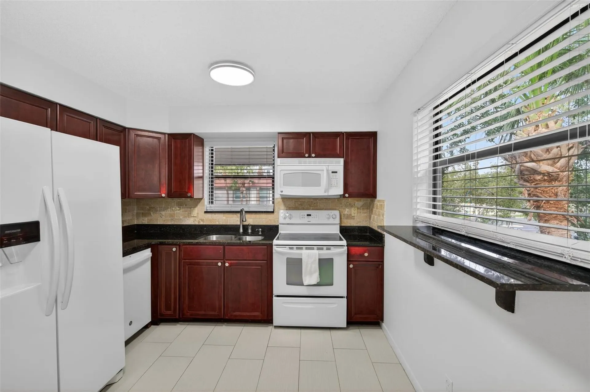 484 Santa Cruz Place NE St Petersburg FL 33703